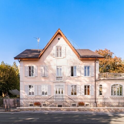 Maison 6 chambre(s) à vendre - Montreux-Château